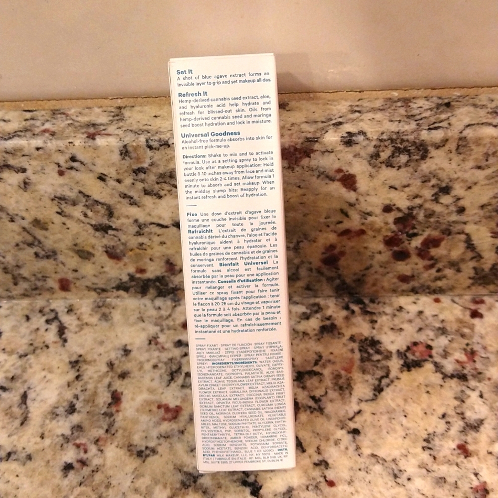 Milk Hydro Make-up Grip setting spray Face Primer - Picture 2 of 3